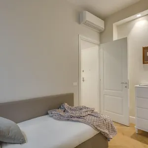 Sophisticated , Florencia Italia