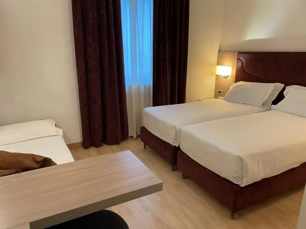 Hotel Omnia Noventa di Piave 4*,